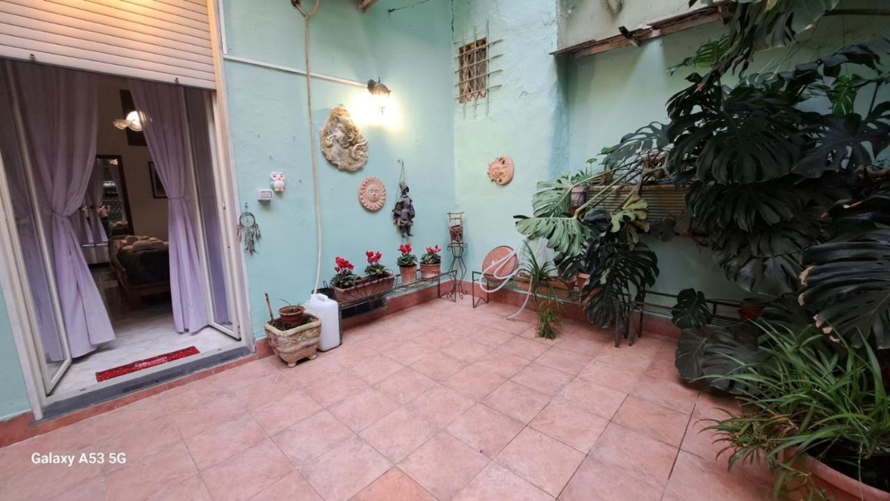 Aurora E Dad Naples Center B&B Экстерьер фото